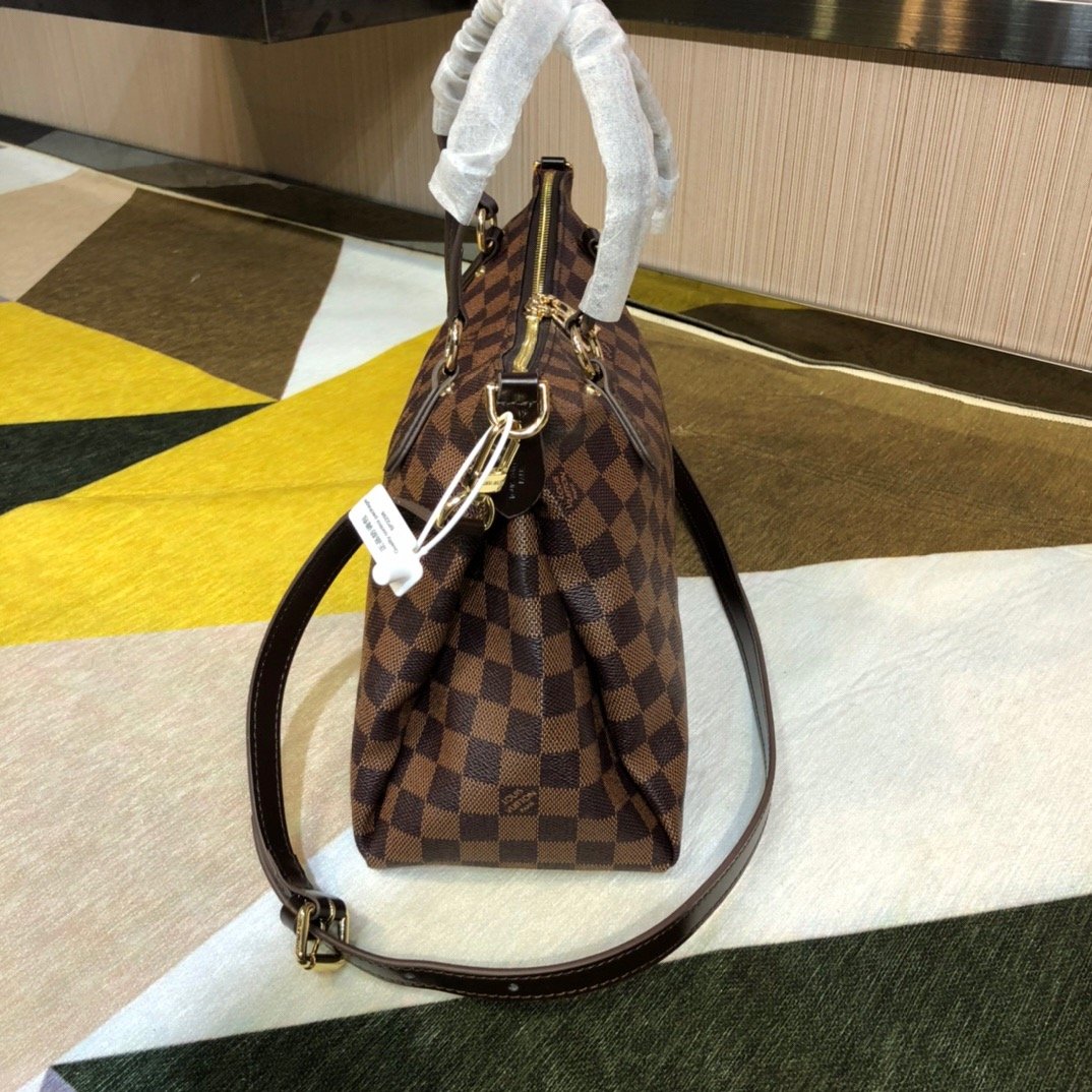 Designer Handbags LN 247