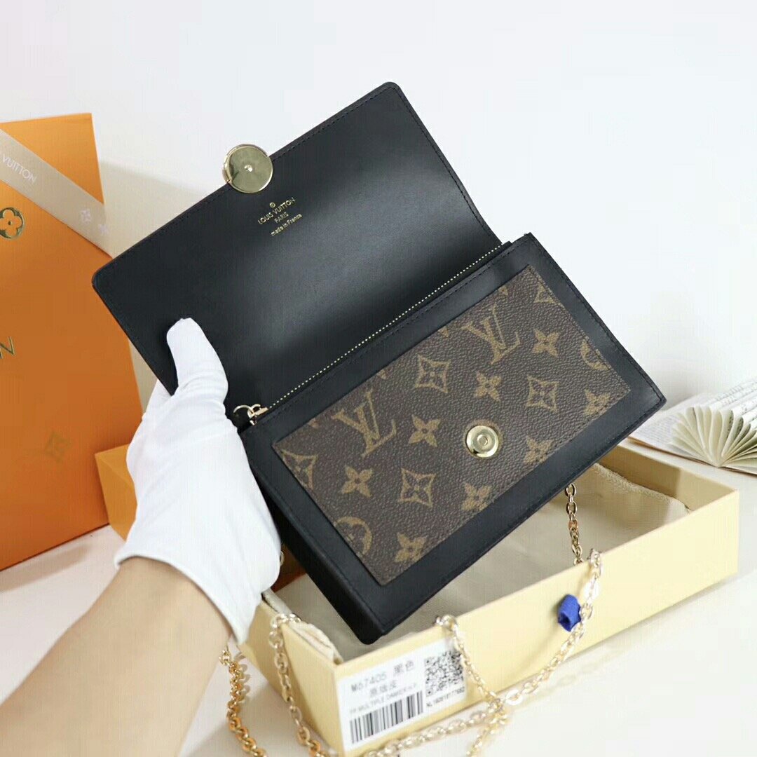 Designer Handbags LN 152