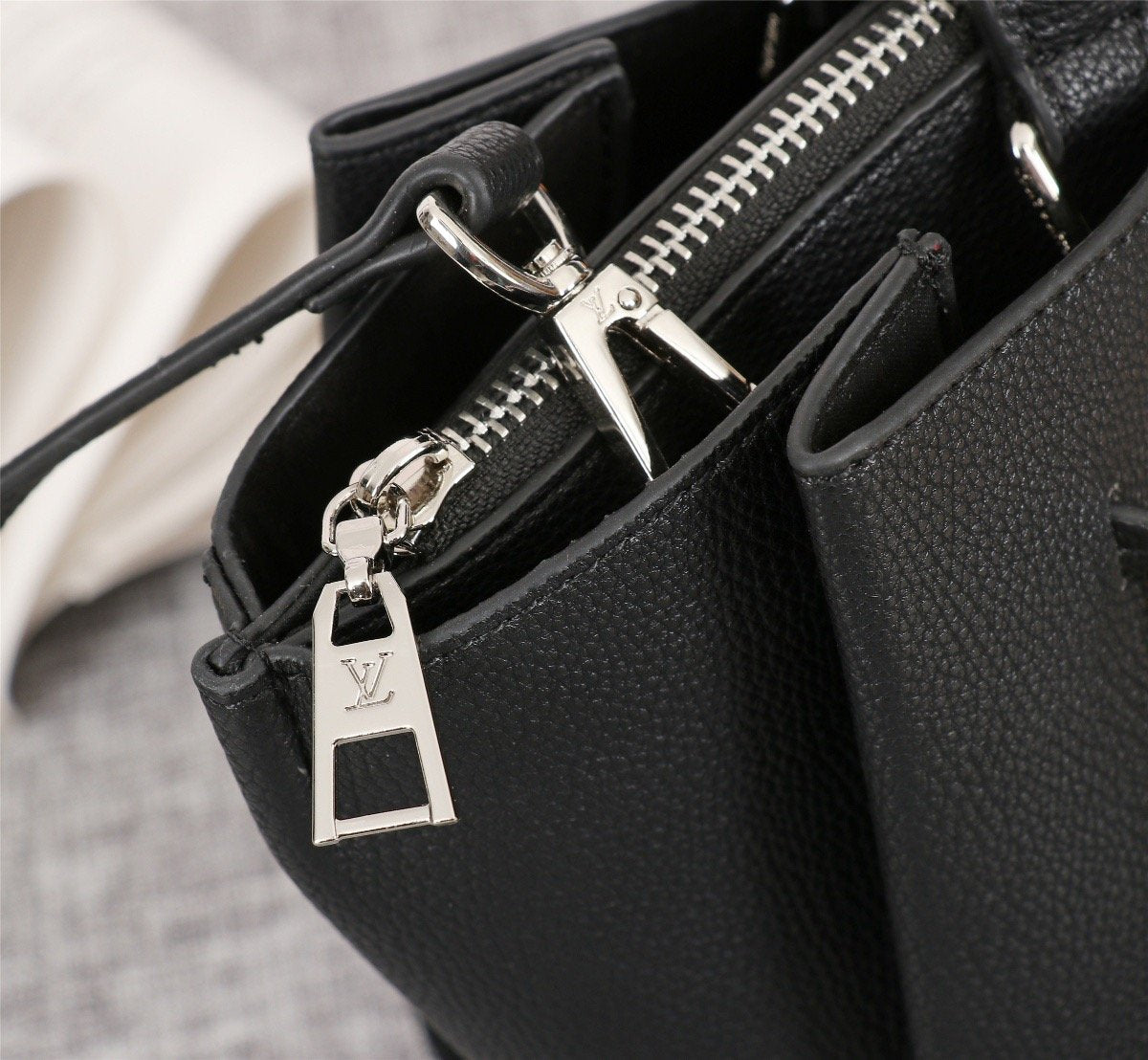 Designer Handbags LN 194