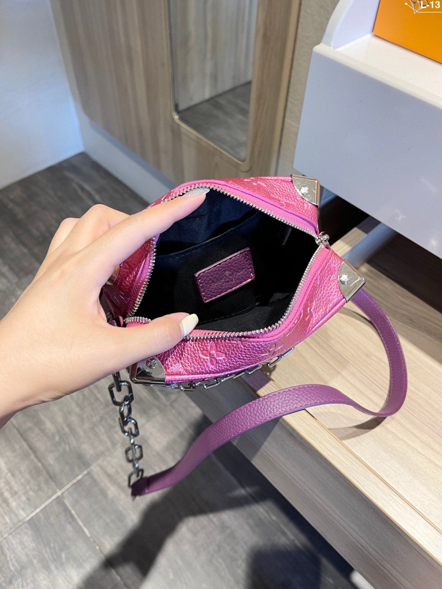 Designer Handbags LN 486
