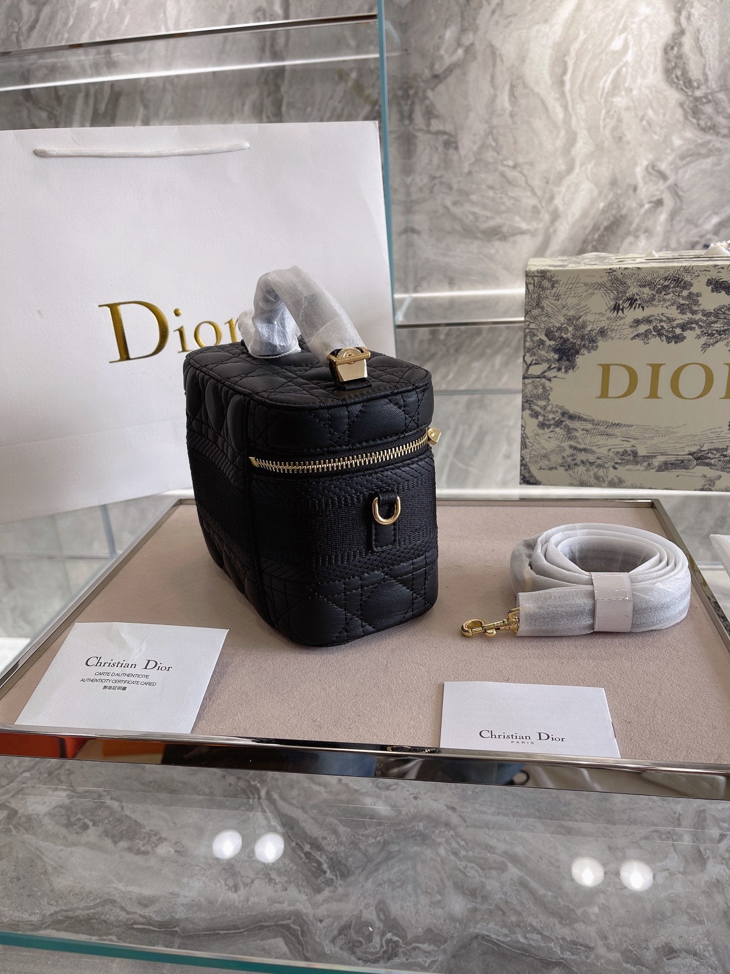 Designer Handbags DR 215