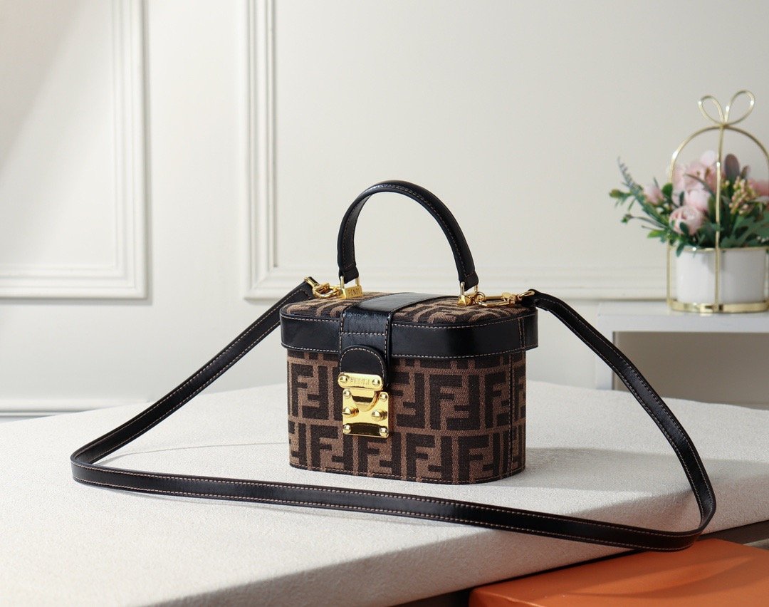 Designer Handbags FD 073