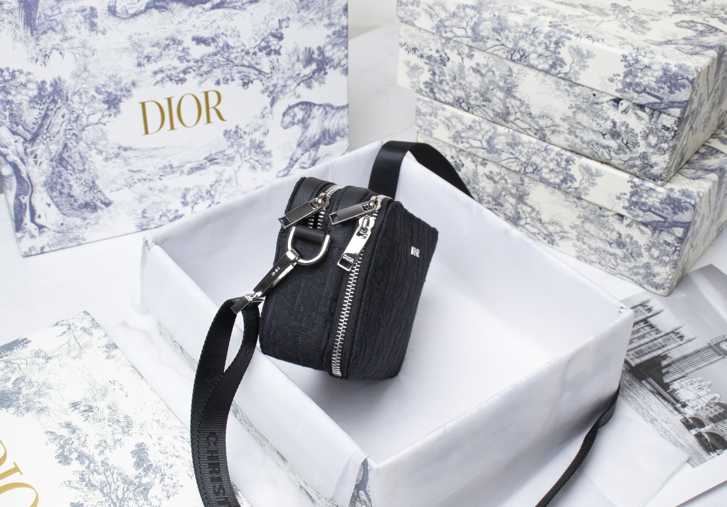 Designer Handbags DR 098