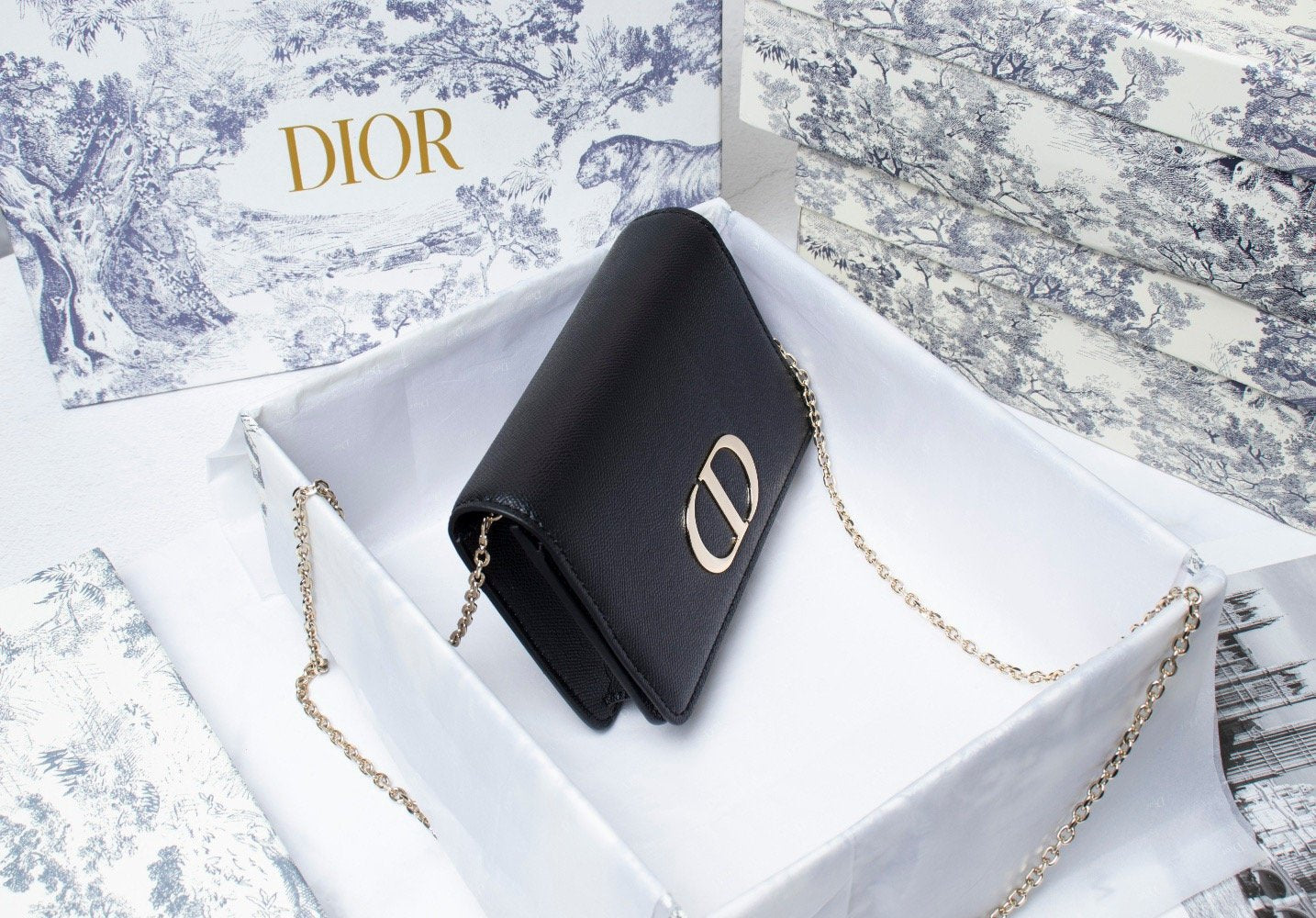 Designer Handbags DR 135