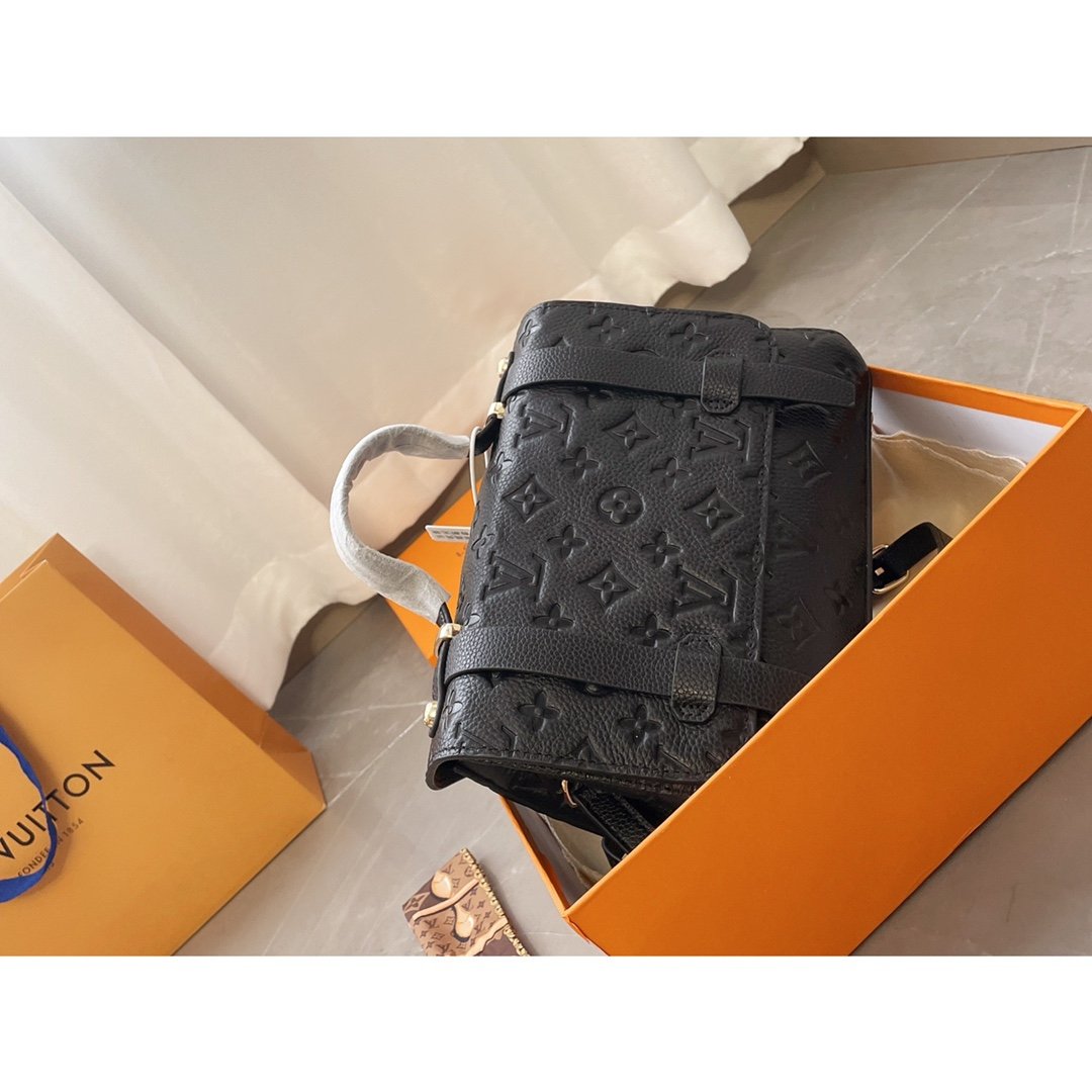 Designer Handbags LN 070