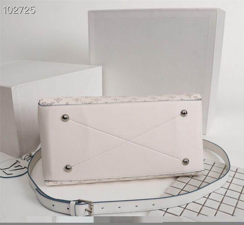 Designer Handbags LN 223