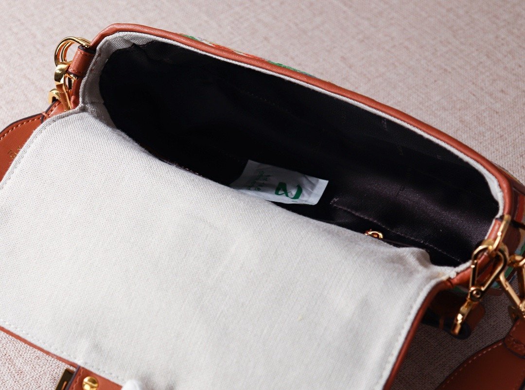 Designer Handbags FD 062