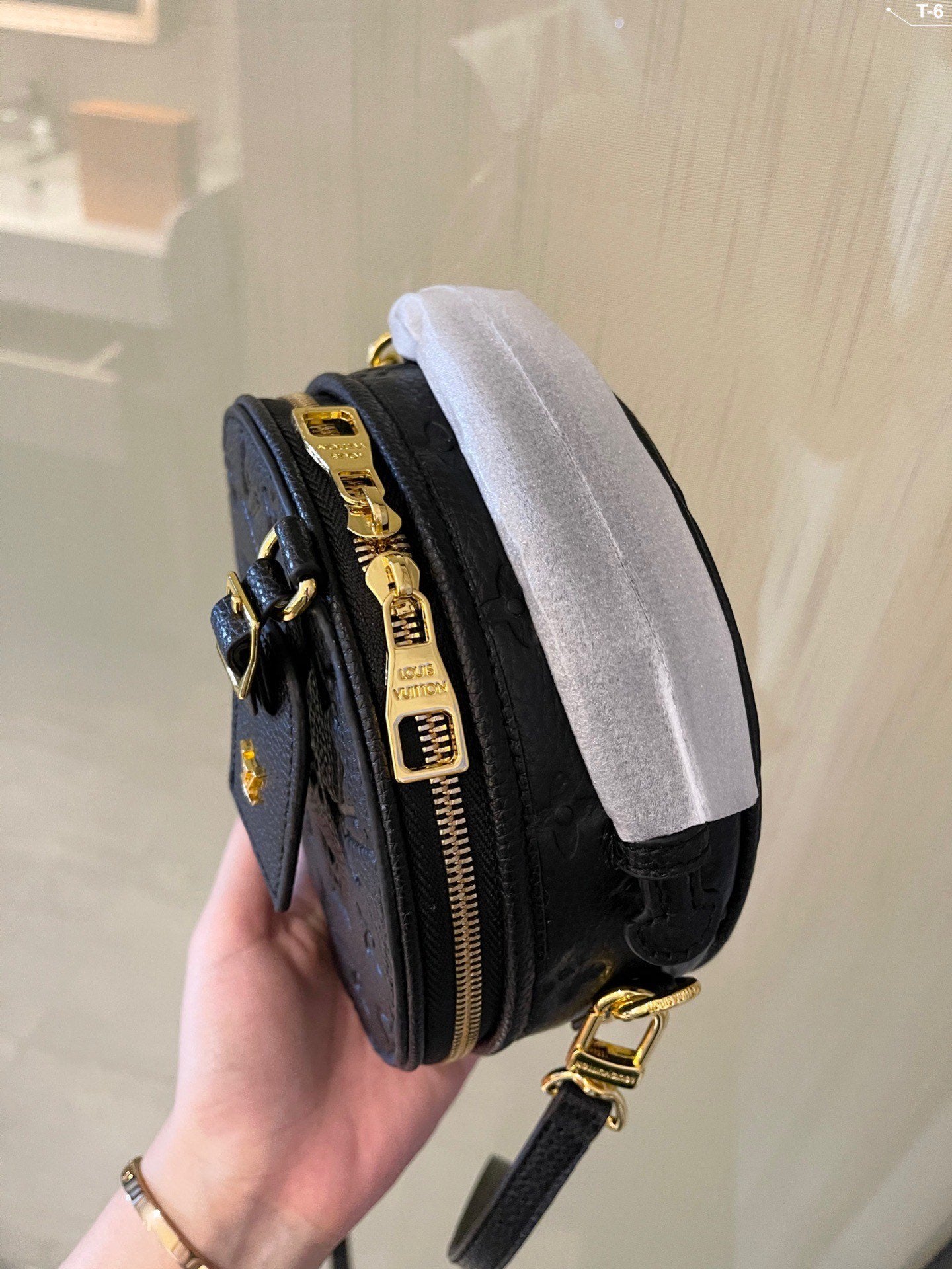 Designer Handbags LN 495
