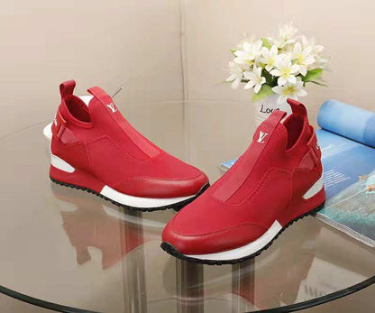 PT - High Quality Luv Sneaker 077