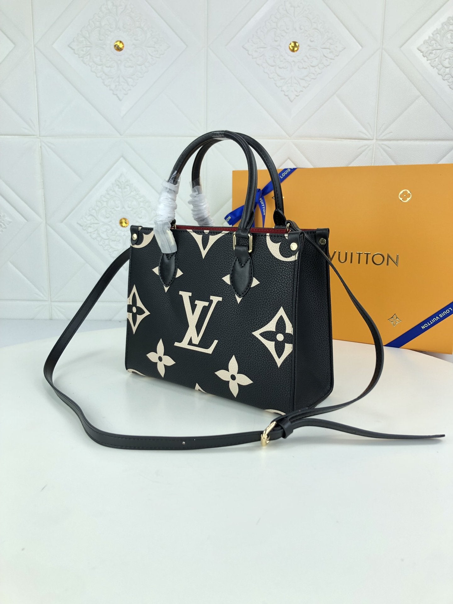 Designer Handbags LN 106