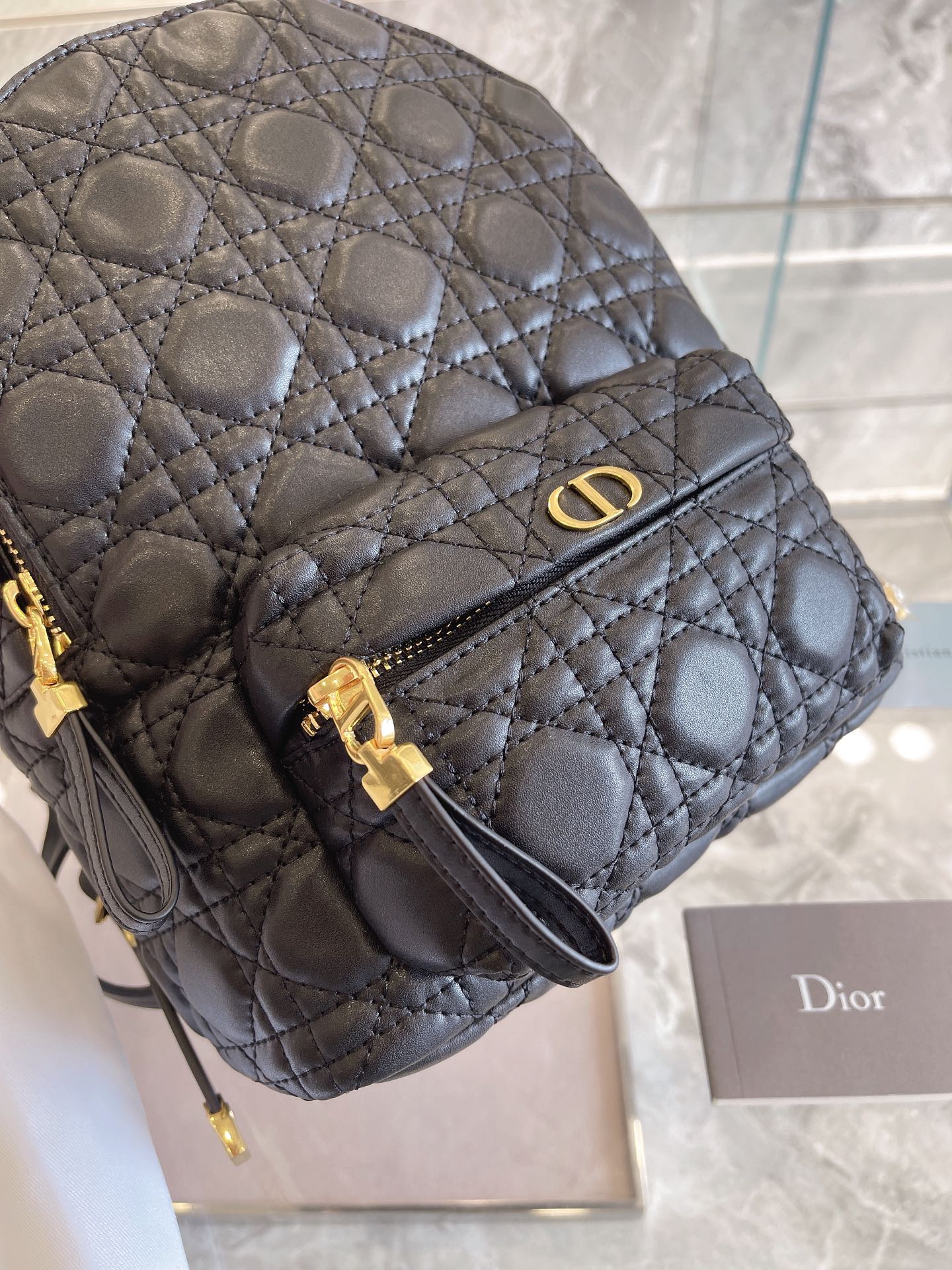 Designer Handbags DR 327