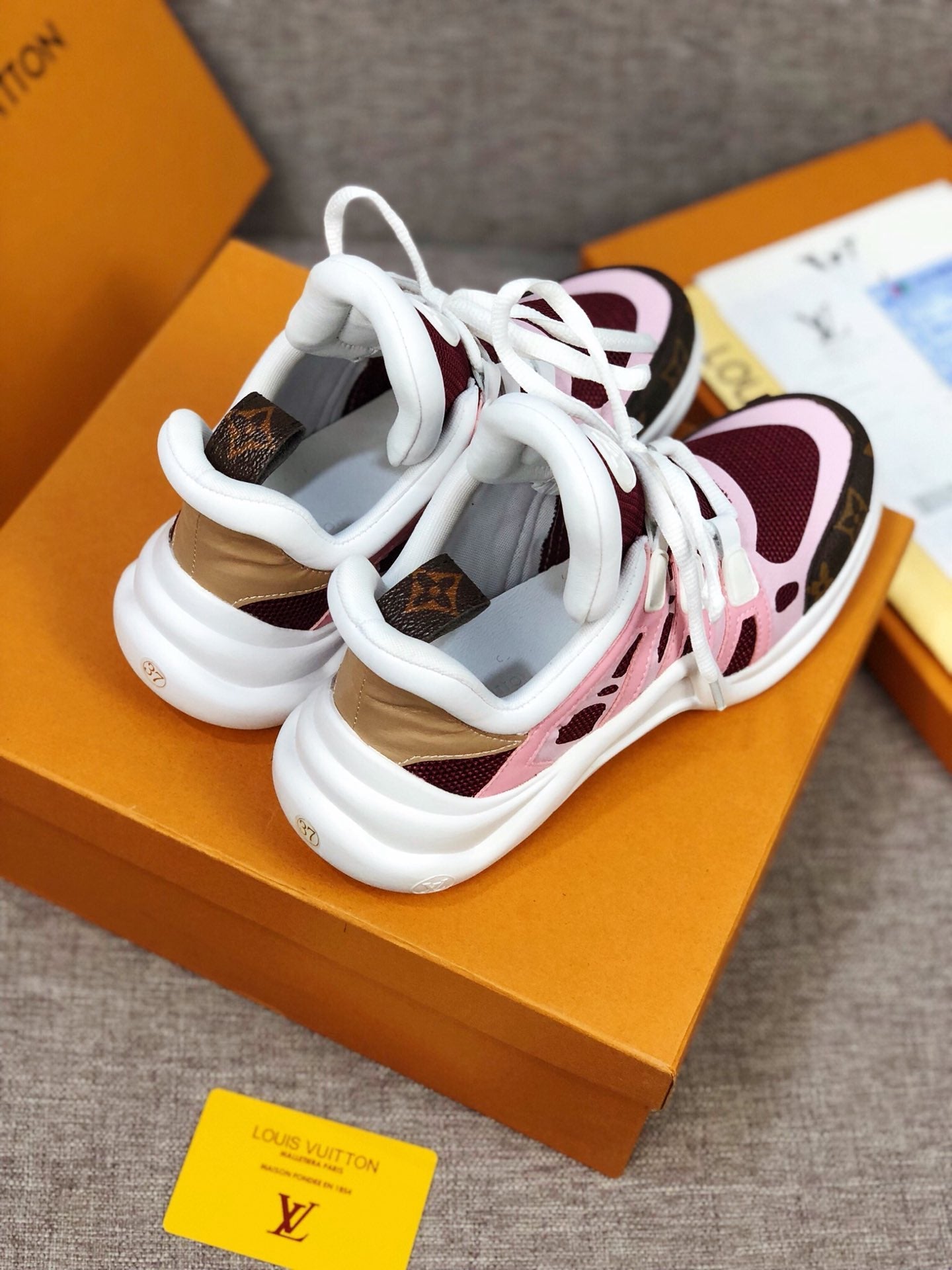 PT - LUV Archlight Pink Brown Sneaker