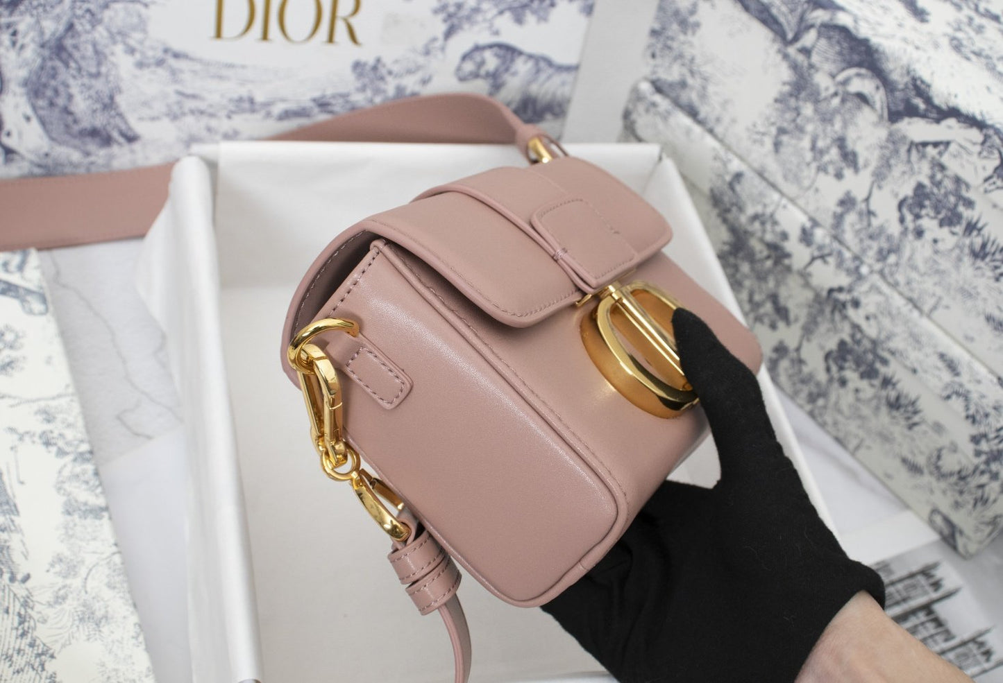 Designer Handbags DR 240