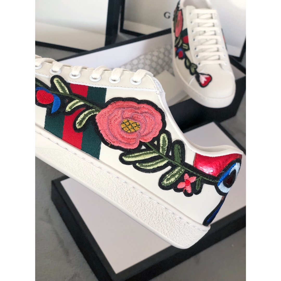 BL-GCI Ace Embroidered 'Floral Sneaker 081