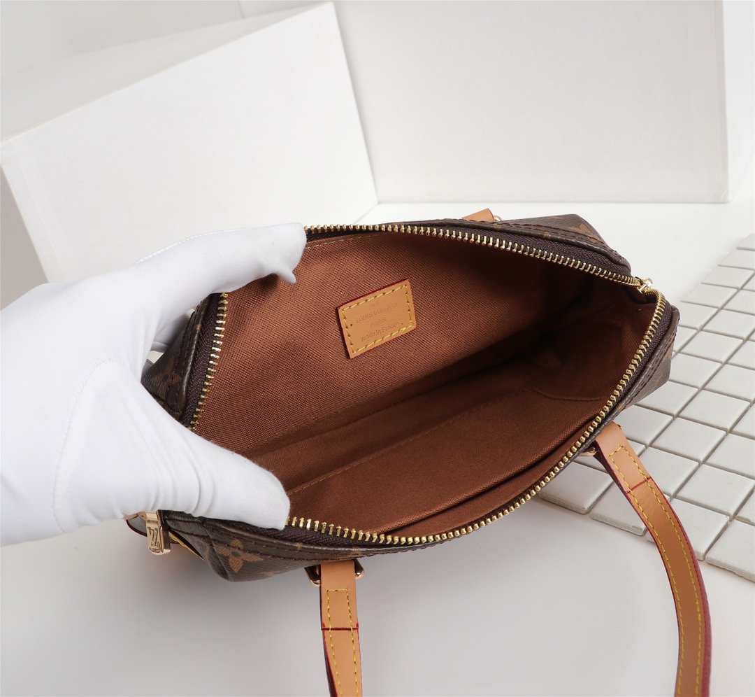 Designer Handbags LN 173